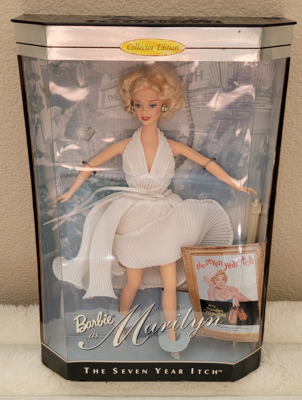 VTG NIB 1997 Barbie as MARILYN MONROE in The Seven Year Itch by Mattel 17155